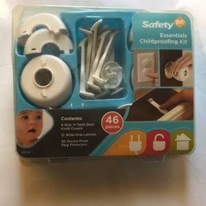 Child proof kit from safety 1st